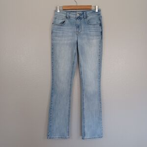 Maurices Slim Boot Classic Regular Midrise Size 4 Womens Light Blue Denim Jeans